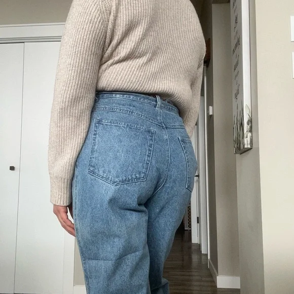 Vintage Hand Embroidered Ultra High Rise 90’s Cotton Denim Mom Straight Leg Jean - Picture 3 of 7